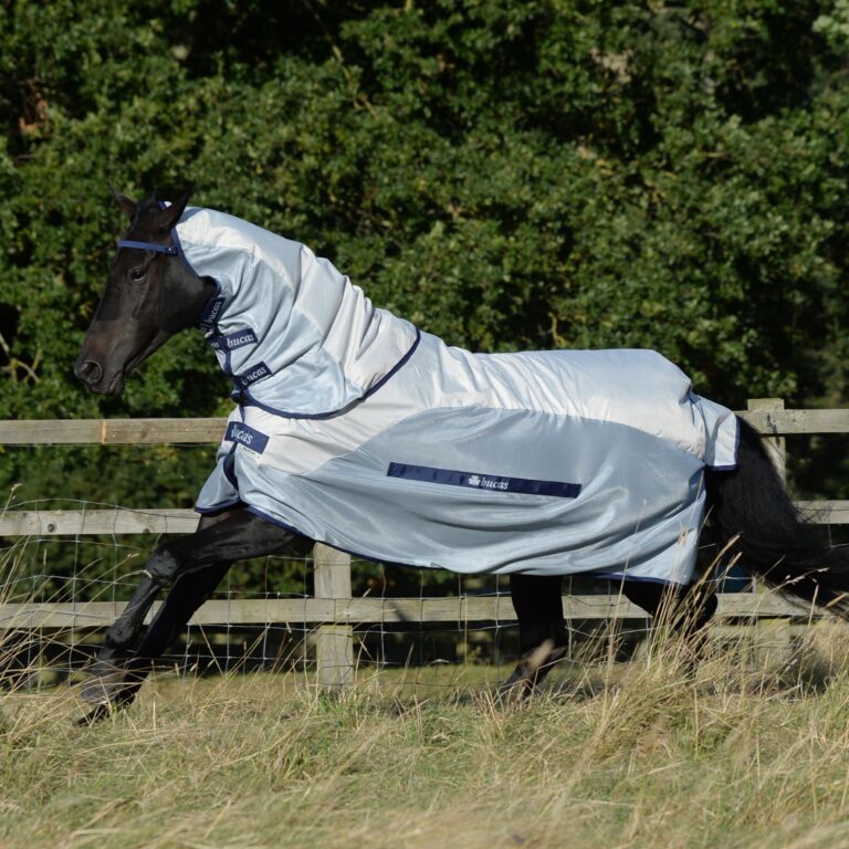 Bucas - Buzz-Off Rain & Neck (Nepromokavá síťovaná deka s odnímatelným krkem)