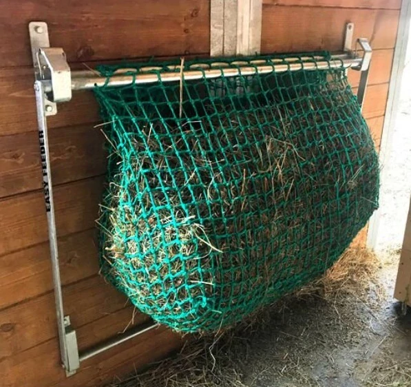 EASY FEEDER - Nástěnné síťové jesle na seno