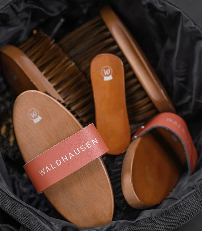 Waldhausen - Kartáč s dlouhým vlasem Dusting Brush HardWood