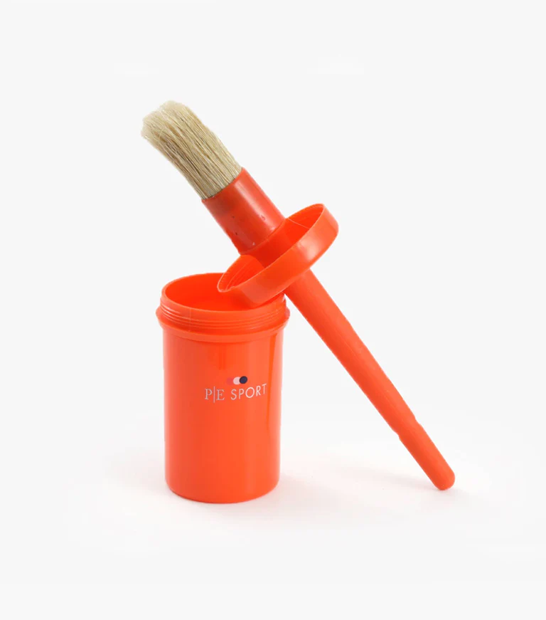 Premier Equine - Štětec na kopyta s nádobkou